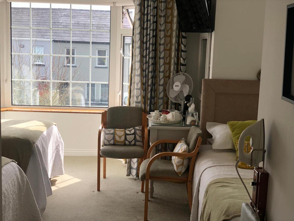 Petra House B&B กัลเวย์ ภายนอก รูปภาพ